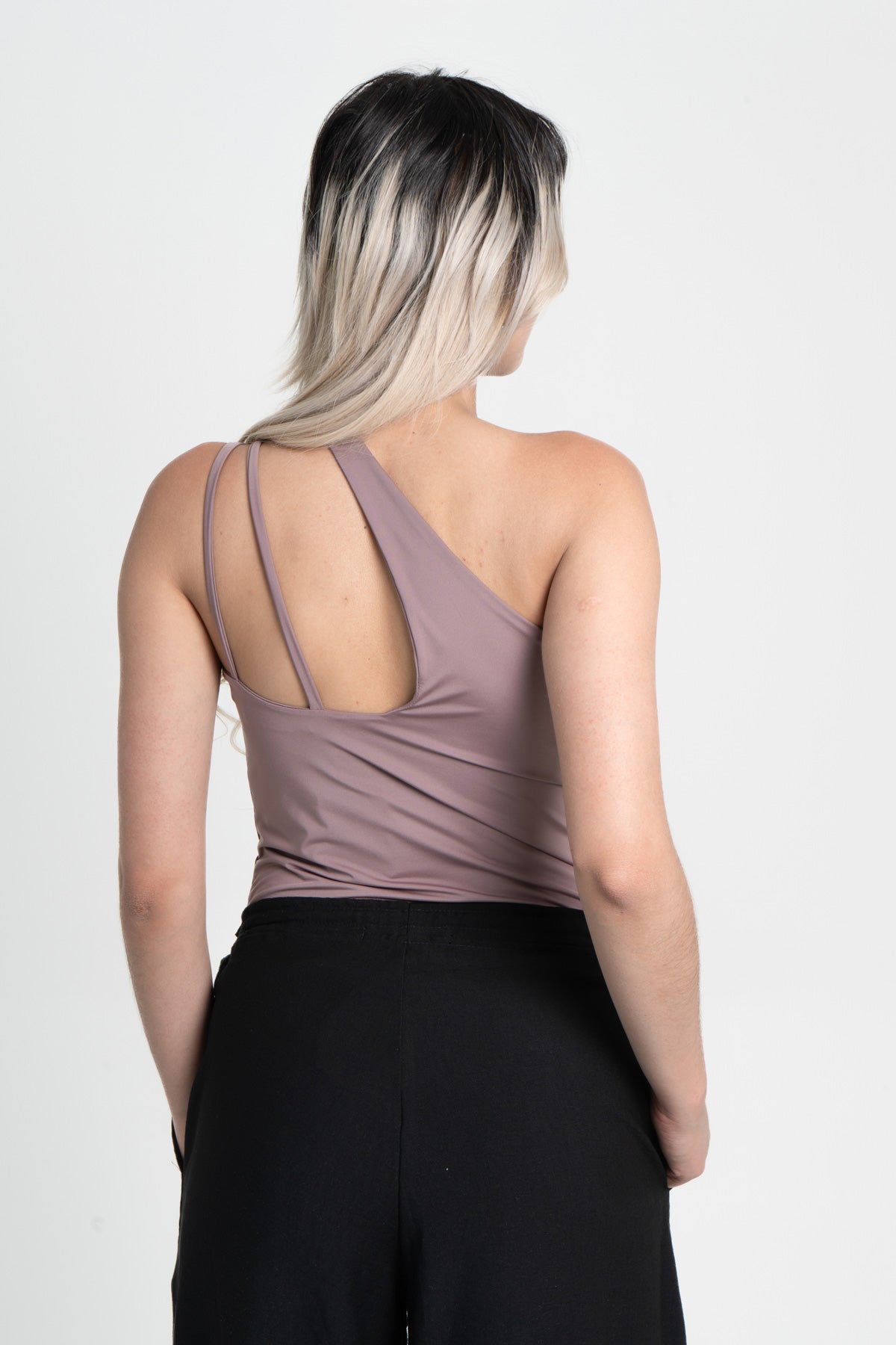 TOP ASIMETRICO CHANDLER
