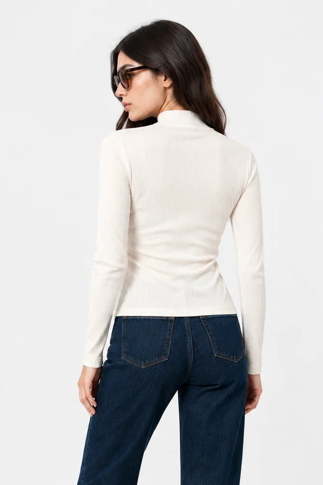 TOP CUELLO ALTO T-M 9089