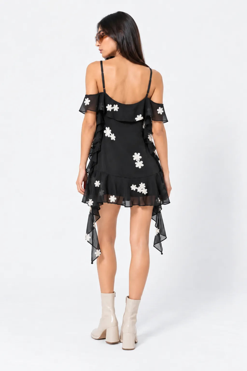 VESTIDO CORTO BORDADO G-C 8565