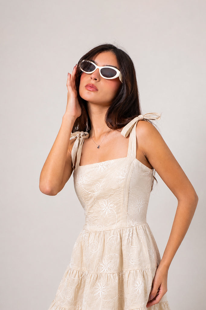 VESTIDO CORTO BORDADO G-C 9143.