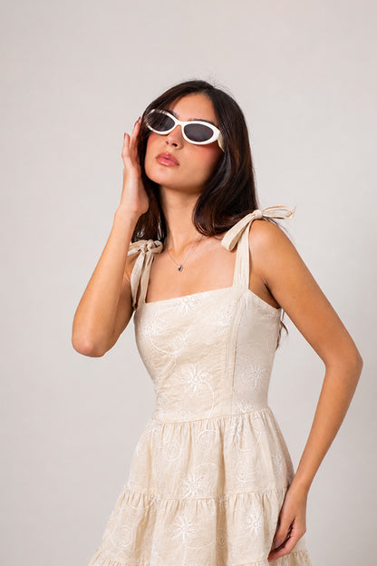 VESTIDO CORTO BORDADO G-C 9143.