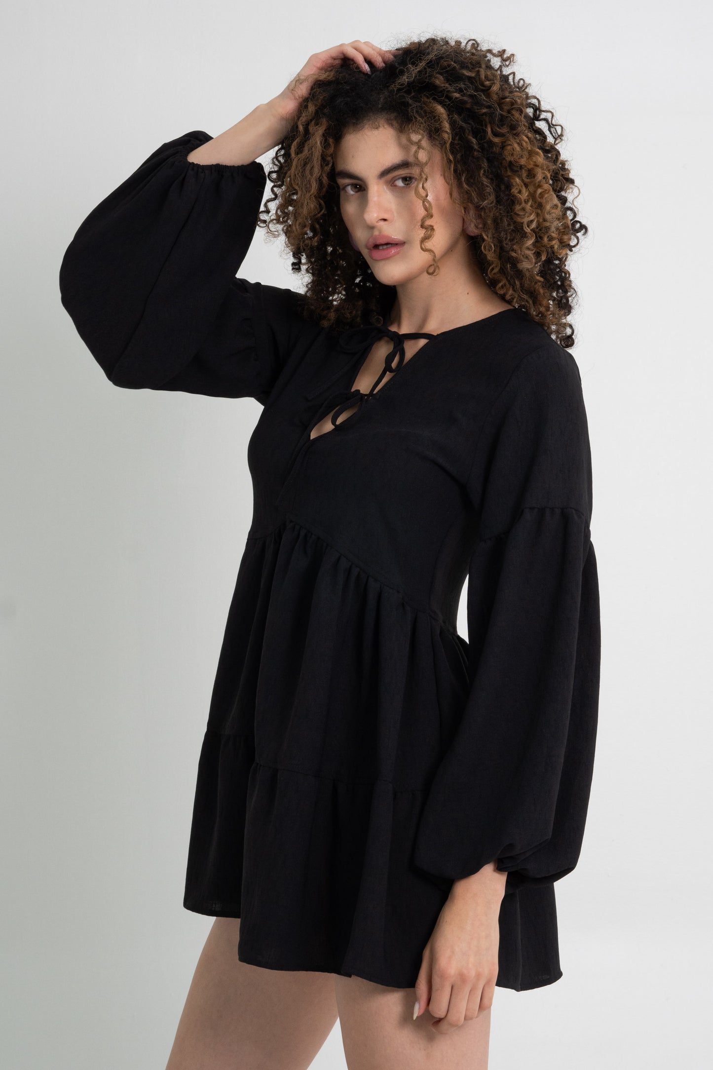 VESTIDO FLUIDO CORTO LAZOS ROMANA