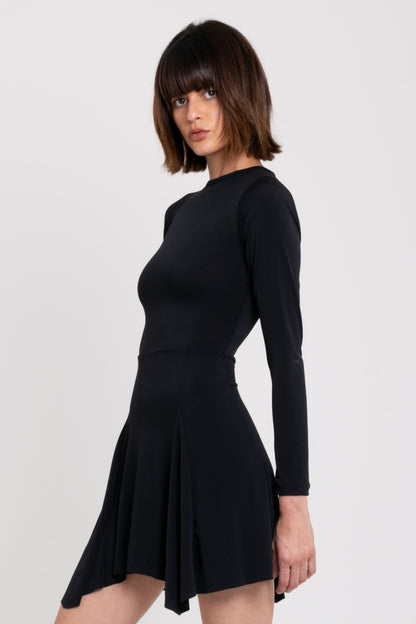VESTIDO CORTO MANGA LARGA ESPALDA DESCUBIERTO